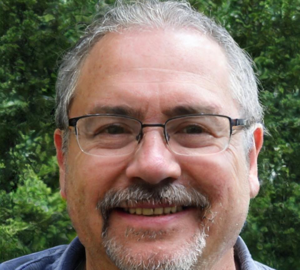 Портрет технолога Максима Рыбакова